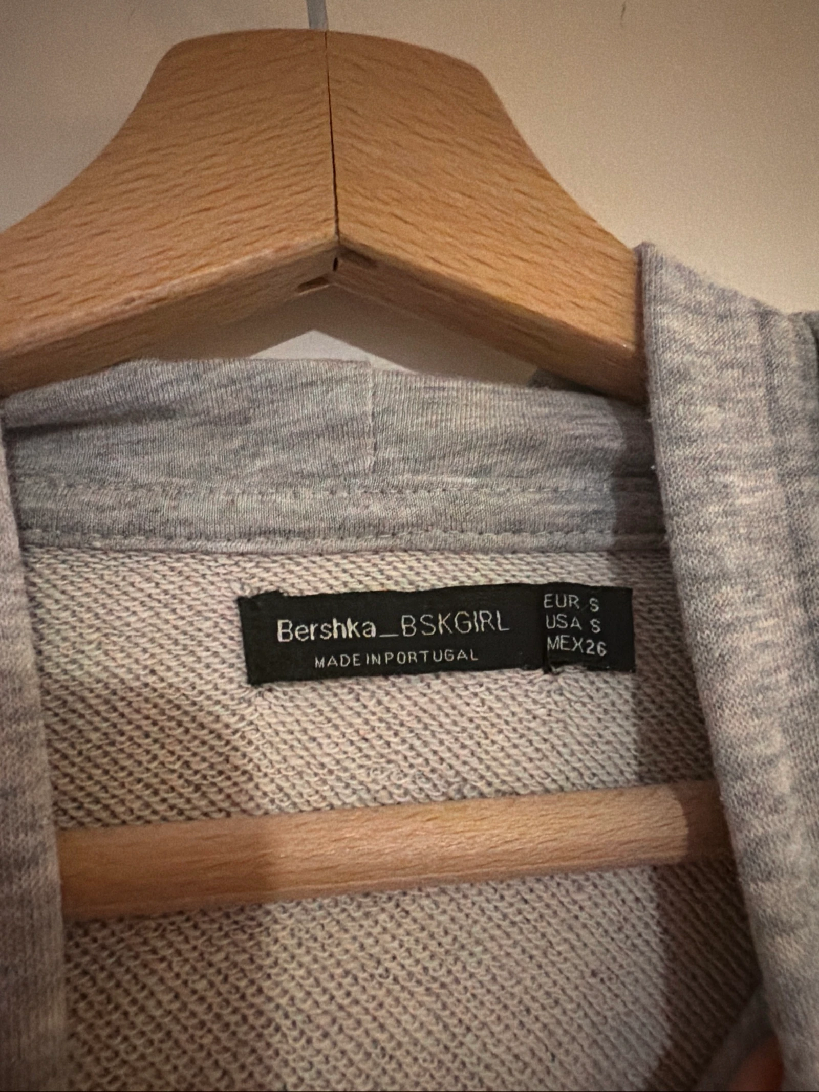 Blue and white fur sweatshirt size S bershka good condition – photo 3